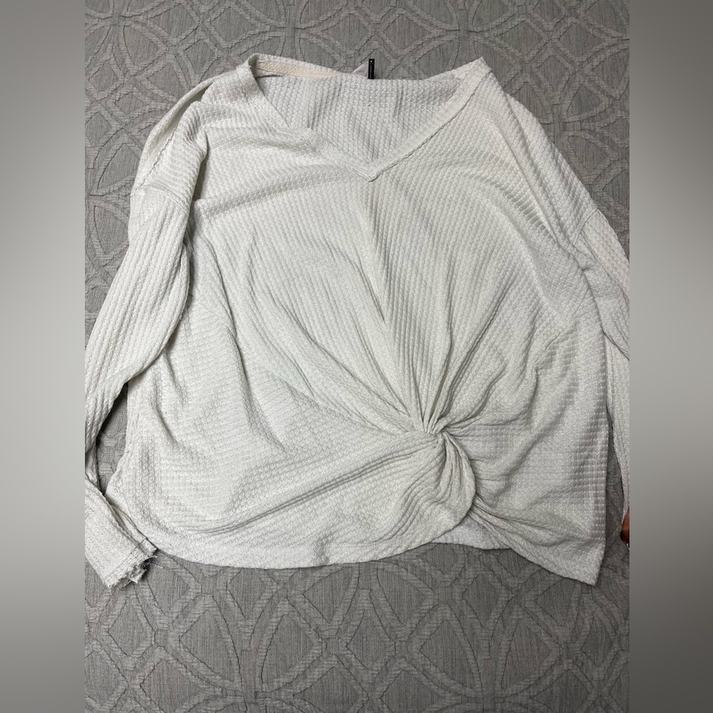 Anthropologie long sleeved gathered sweater
